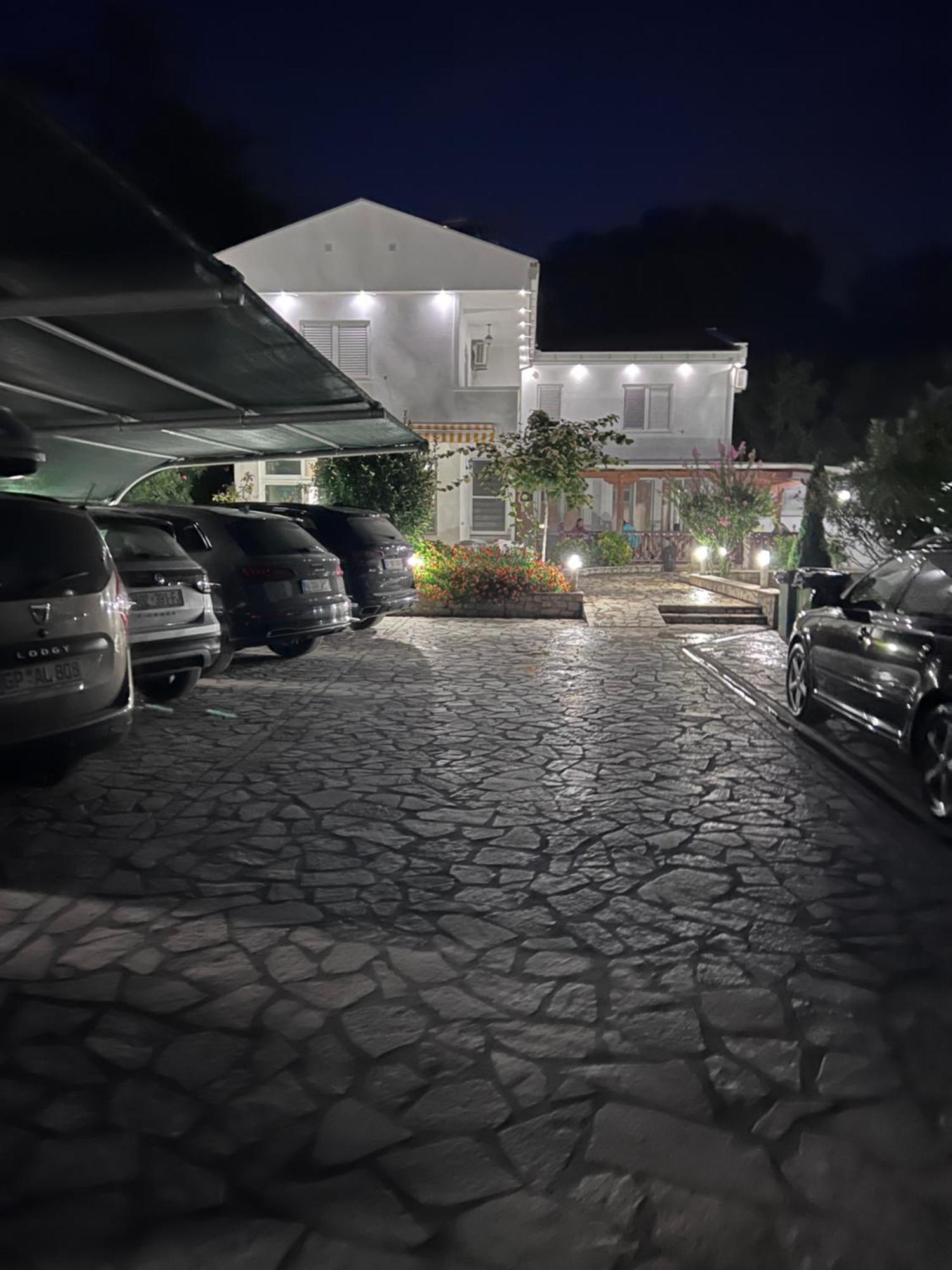 Residence Leora Ulcinj Exteriér fotografie